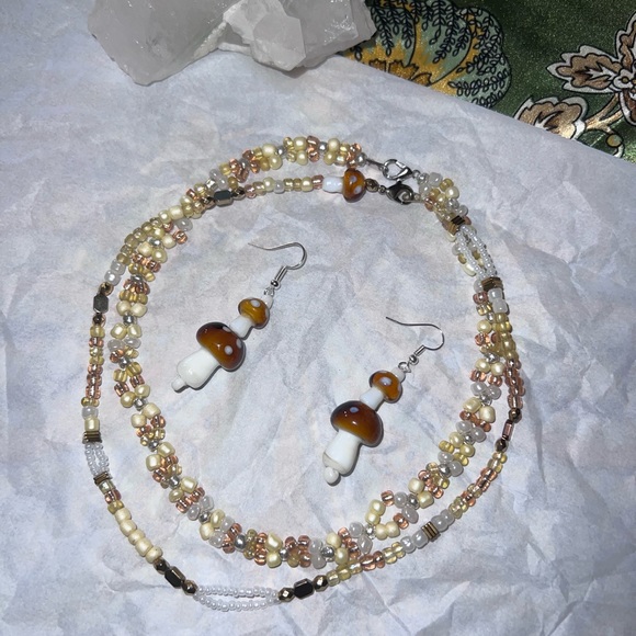 Handmade | Boho Mushroom Beaded Choker Set w/ Earrings - Picture 5 of 8
